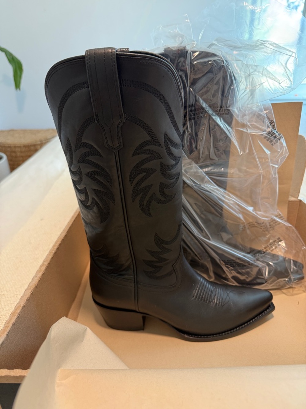 Tecovas Women's "The Annie" Boot Black Leather Size 9.5